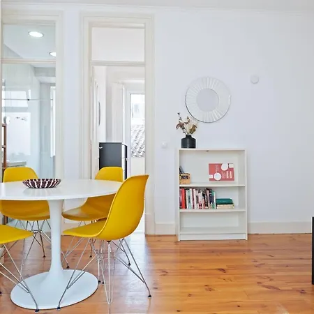 Lejlighed Lovely 2bed Apt, W/decorated Int Near Arroios Lisboa