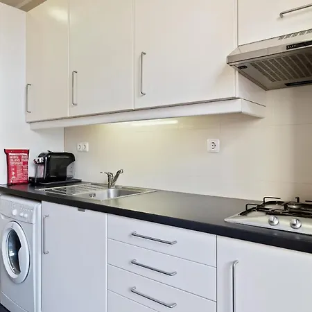 Lovely 2bed Apt, W/decorated Int Near Arroios * Lisboa